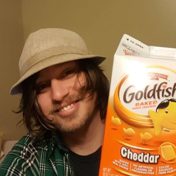 Profile Picture of Dustin Larson (@dustincl) on Poshmark