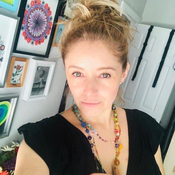 Profile Picture of Cami Camicue (@macacusa) on Poshmark