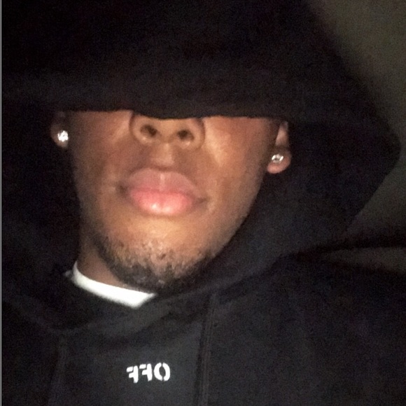 Profile Picture of Allonzo Trier (@iso_zo) on Poshmark