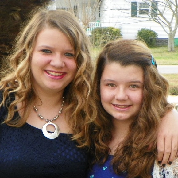 Profile Picture of Lisa Simpson (@ljs3340) on Poshmark