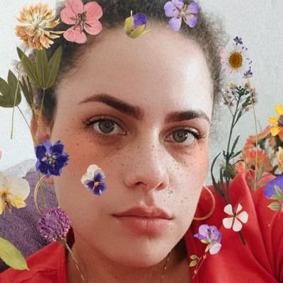 Profile Picture of Vivian Toledo (@toledovivian) on Twitter