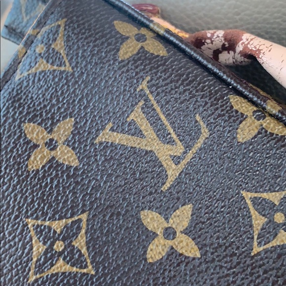 Profile Picture of Gabrielle Pinnock (@gabiibabyy) on Poshmark