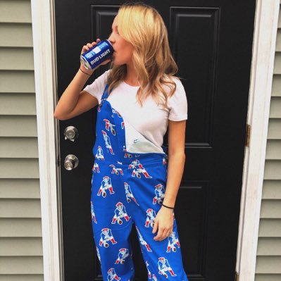Profile Picture of Meg• (@megcanfield) on Twitter