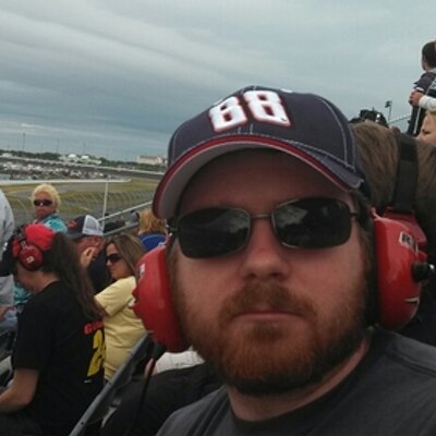 Profile Picture of Brian Connolly (@carpetpissers) on Twitter