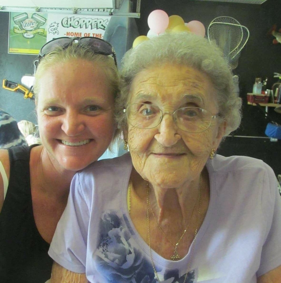 Profile Picture of Harmony Labanowski (@harmonyl22) on Poshmark