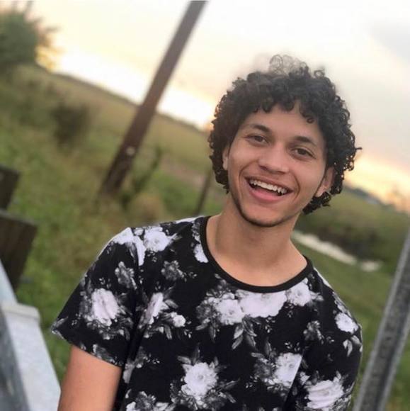 Profile Picture of Timothy Lynch (@timothyl999) on Poshmark