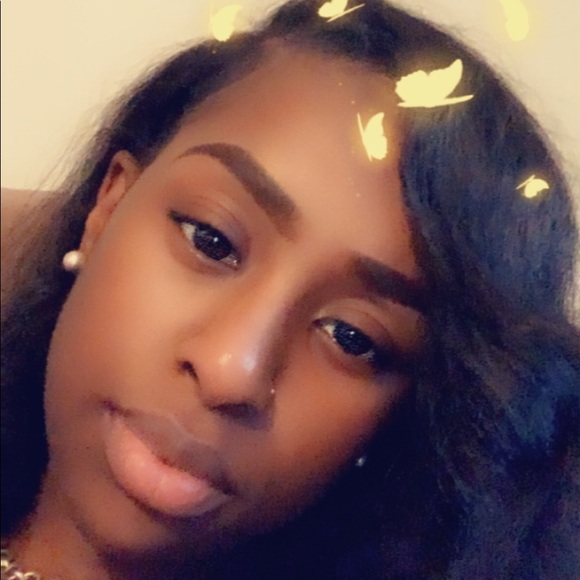 Profile Picture of Jamelia Hall (@jaybae2020) on Poshmark