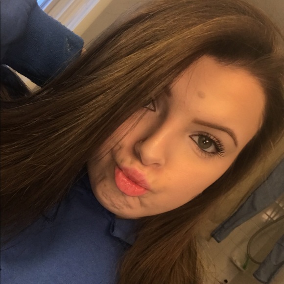 Profile Picture of Kaila Tackley (@kailatackley) on Poshmark