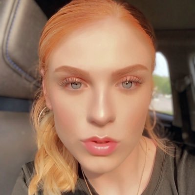 Profile Picture of Mich ♡ (@michelle_modica) on Twitter