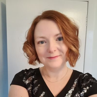 Profile Picture of Lesley (@MsLesleyJW) on Twitter