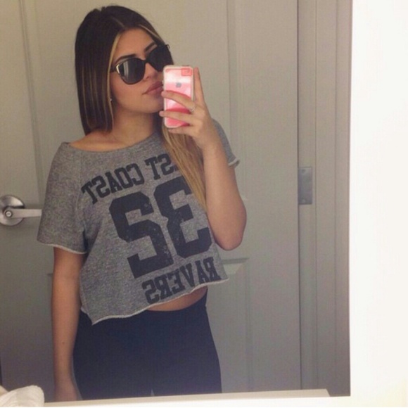 Profile Picture of Rene Gonzales (@__adelrene) on Poshmark