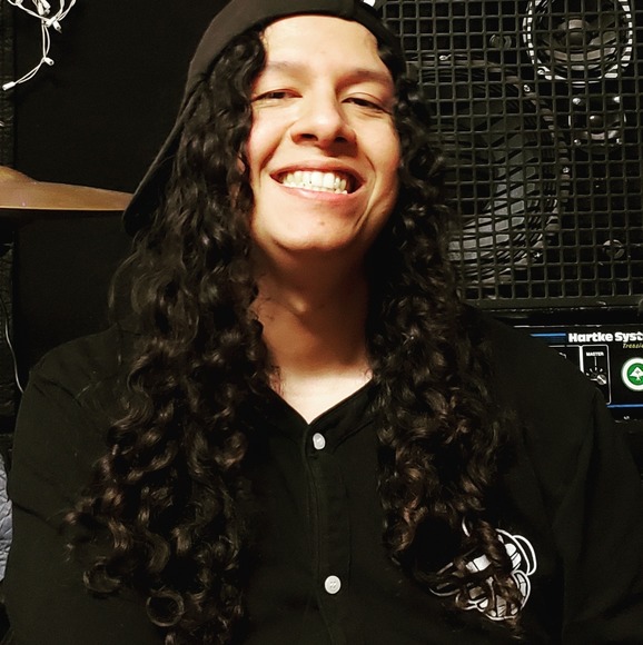 Profile Picture of Eddy Rodriguez (@eddycrooks) on Poshmark