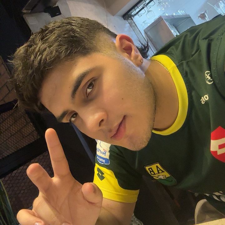 Profile Picture of Nicolas Santos (@nicolassantosd9) on Tiktok