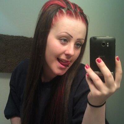 Profile Picture of Ashlie Hansen (@shortyy801) on Twitter