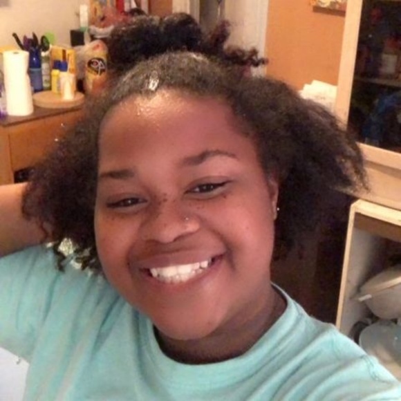 Profile Picture of Amerie Varnes (@avarnes2004) on Poshmark