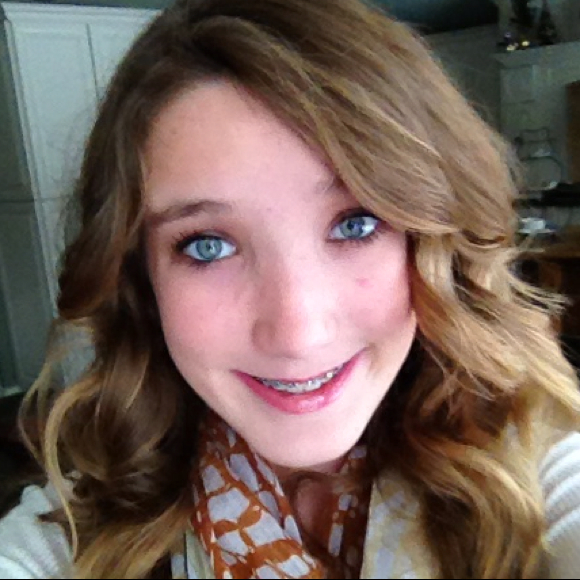 Profile Picture of Grace Kaepplinger (@graciekeap_) on Poshmark