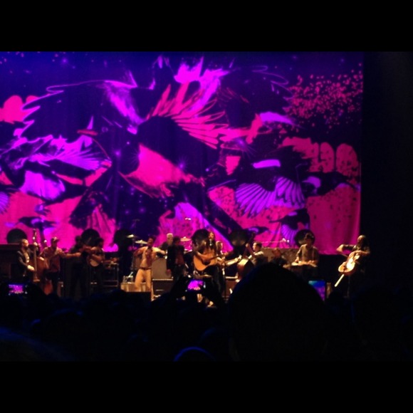 Profile Picture of Steph Jones (@fashionbarista) on Poshmark