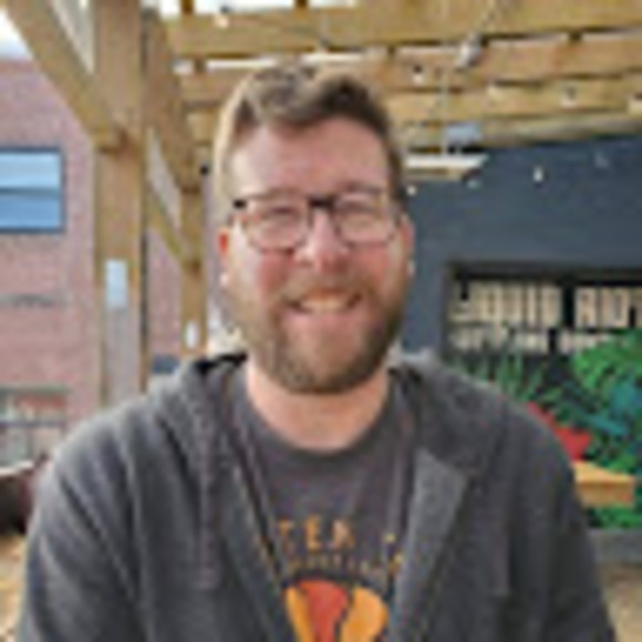 Profile Picture of David Hoey (@hoeydg) on Poshmark
