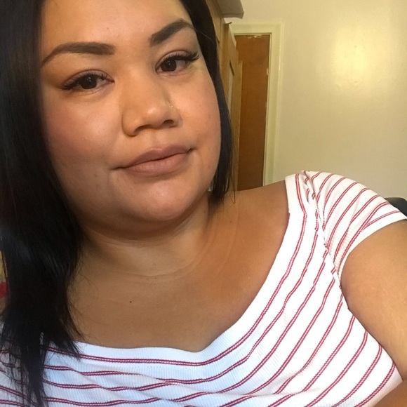 Profile Picture of Noreen Illahi (@nillahi) on Poshmark