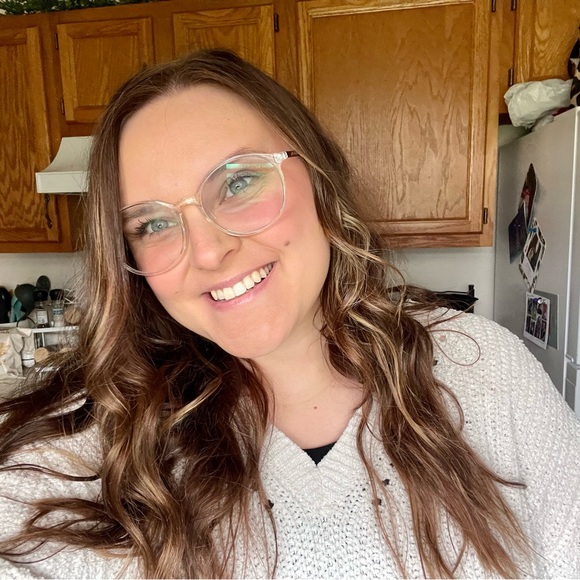 Alex Redman - Poshmark Profile Picture of Alex Redman (@alexredman) on Poshmark