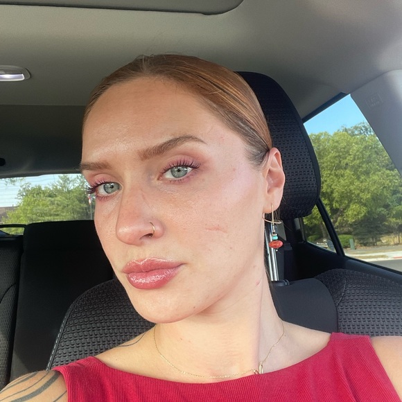 Profile Picture of Meredith Cecil (@mercecil7) on Poshmark