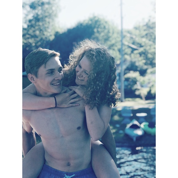 Profile Picture of Grace Wysocki (@gracewysocki) on Poshmark