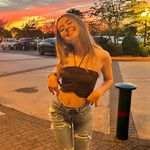 Profile Picture of julia ☼ (@juliagowers) on Instagram