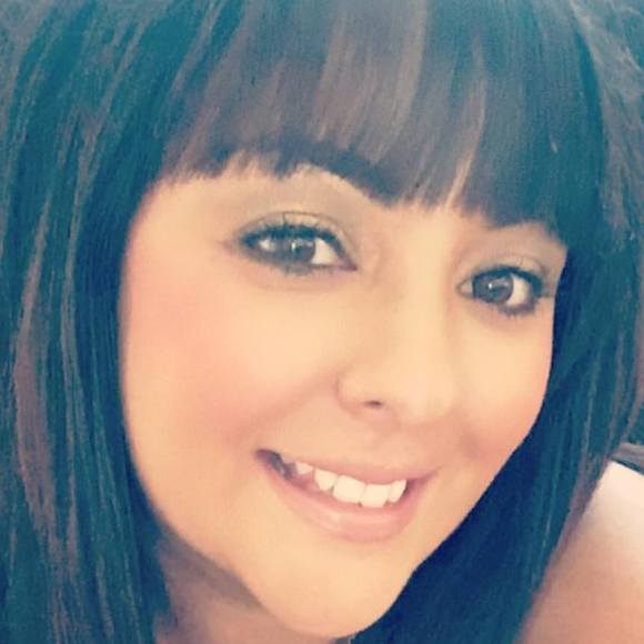 Sabrina Propes - Poshmark Profile Picture of Sabrina Propes (@momncheek) on Poshmark