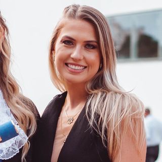 Profile Picture of Júlia Schorr (@juliaschorr) on Instagram