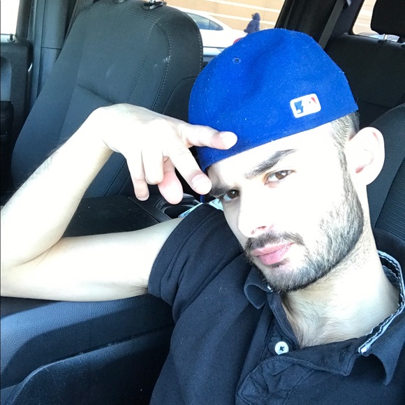 Profile Picture of Paul Tan (@paulcokes) on Poshmark