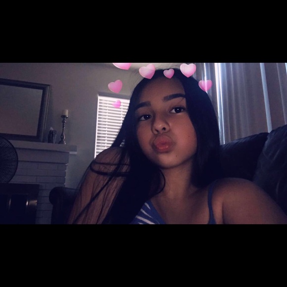 Profile Picture of Paulina Miramontes (@isis_2005) on Poshmark