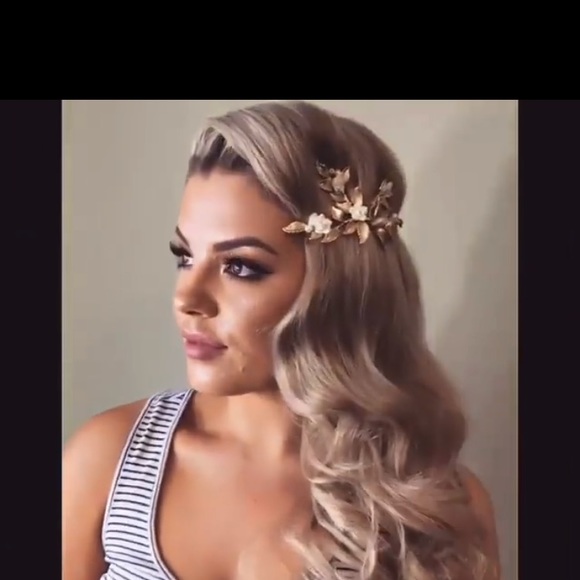Profile Picture of Elvira Moreno (@emoreno1987) on Poshmark