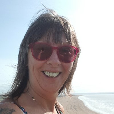 Profile Picture of LyndaHurst (@LyndaHurst1) on Twitter