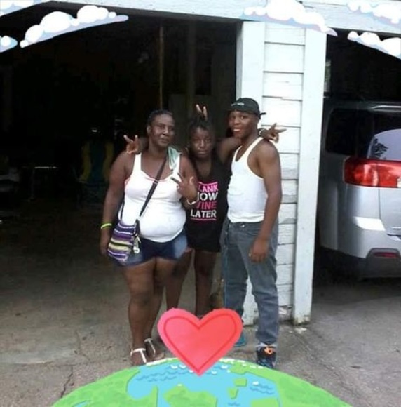 Profile Picture of Danyelle Allen (@danyellehurd) on Poshmark