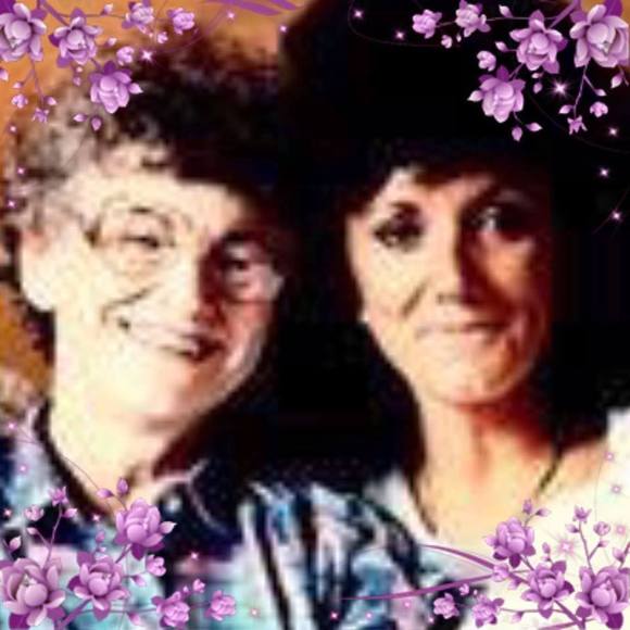 Sherrie Berglin - Poshmark Profile Picture of Sherrie Berglin (@sherrieberglin) on Poshmark