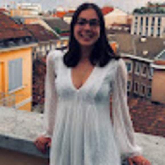 Profile Picture of Anabel Lestage (@analestage) on Poshmark