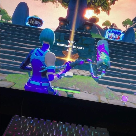 Profile Picture of Jacob Marroquin (@zjxcobz) on Poshmark