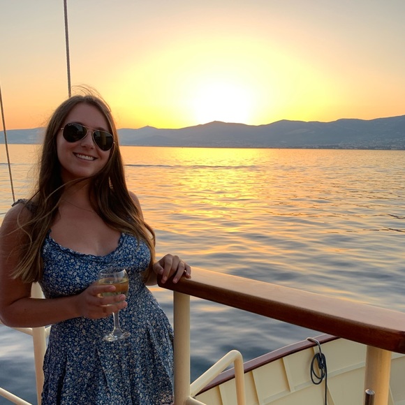 Profile Picture of Kyla Wechsler (@kylawechsler) on Poshmark