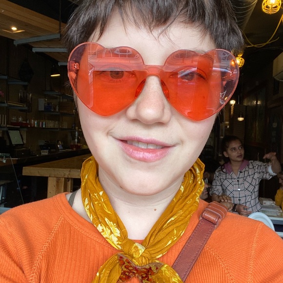 Profile Picture of Danielle Pino (@420goodboy) on Poshmark