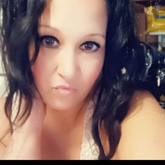 Profile Picture of Carol Maxwell (@maxwellcarol841) on Poshmark