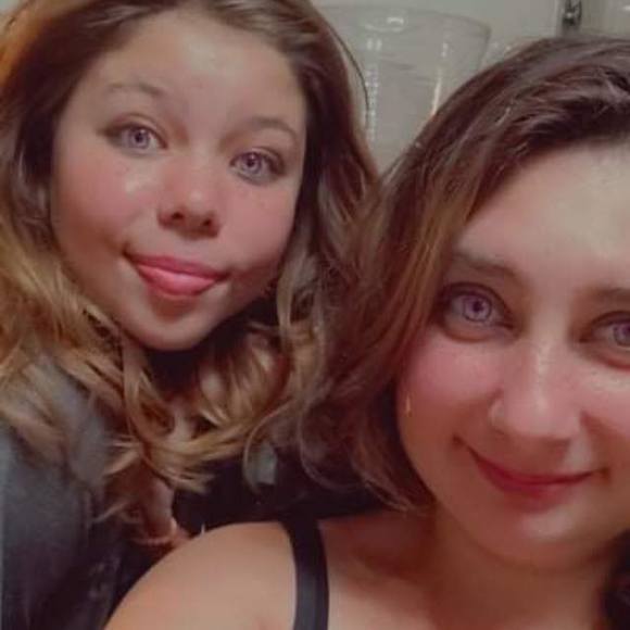 Profile Picture of Aiyana Flett (@aiyanaflett) on Poshmark