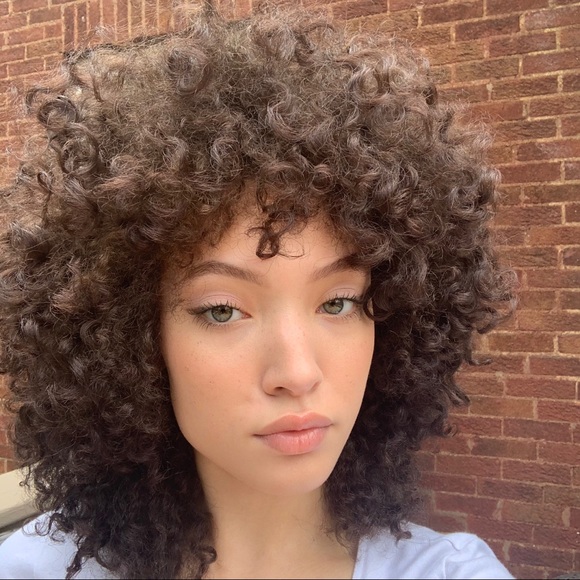 Profile Picture of Gabriella Wilkins (@gbabyboobearthe) on Poshmark