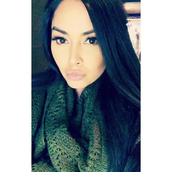 Profile Picture of Jazmin Cintron (@jazseven6) on Poshmark