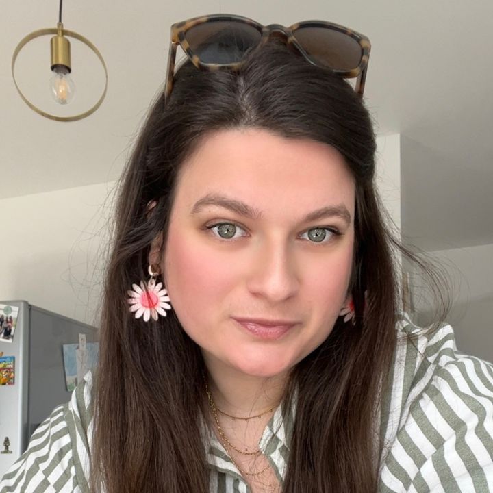 Profile Picture of Louise | l’Educ’Sophrologue 🤍 (@louiseleducsophrologue) on Tiktok