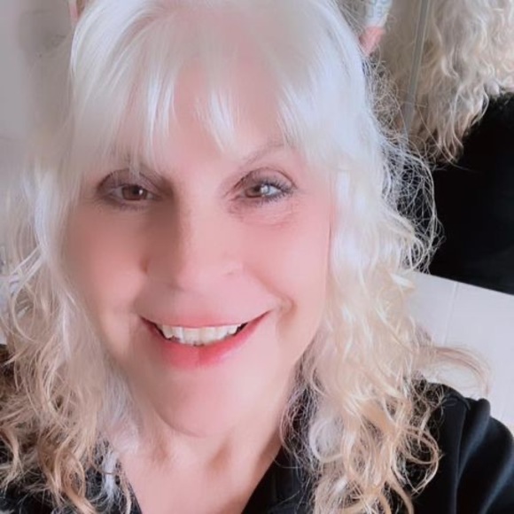 Profile Picture of Lori Duncan (@lkd58) on Poshmark