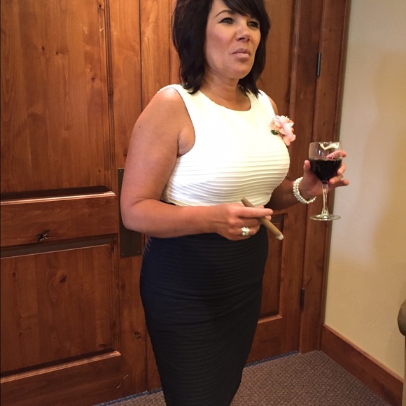 Profile Picture of Lisa Harshman (@lharshman) on Poshmark