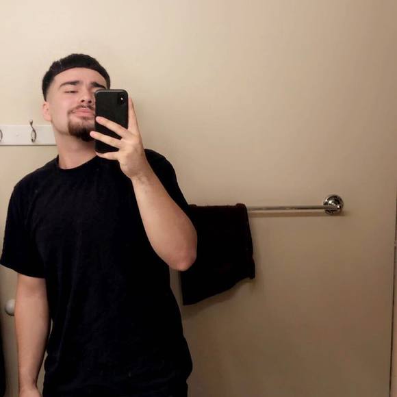 Profile Picture of Nicholas Arroyo (@na1132001) on Poshmark