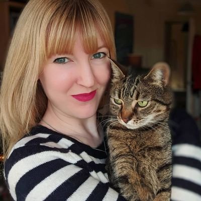 Profile Picture of Lucy Goacher (@goachwriter) on Twitter