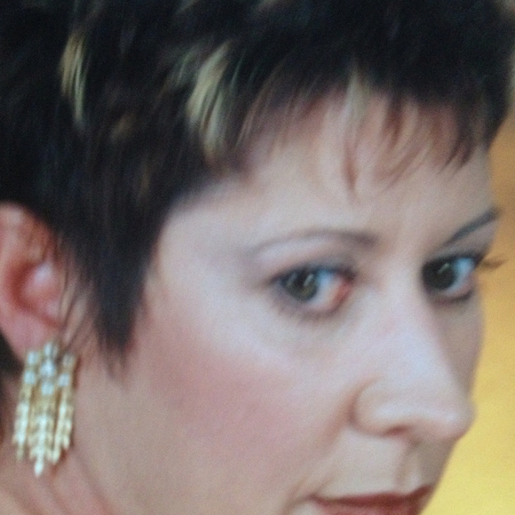 Profile Picture of Lynn Carlos (@lynn0326) on Poshmark