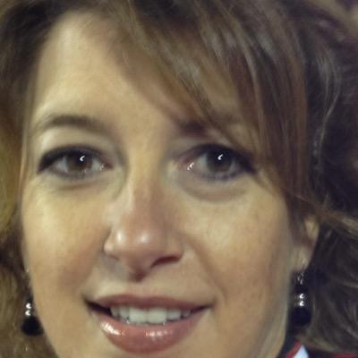 Profile Picture of Jennifer Straub (@Straub2Straub) on Twitter